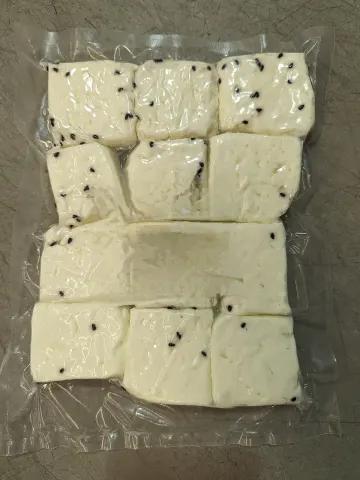 الألبان والأجبان البلدية